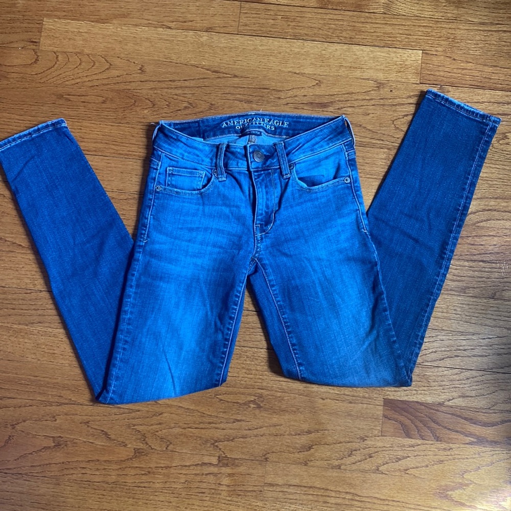 American Eagle Outfitter blue jeans. Size 00.